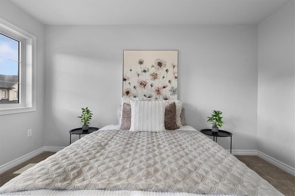 28-324 Equestrian Way, Cambridge, ON - Indoor Photo Showing Bedroom