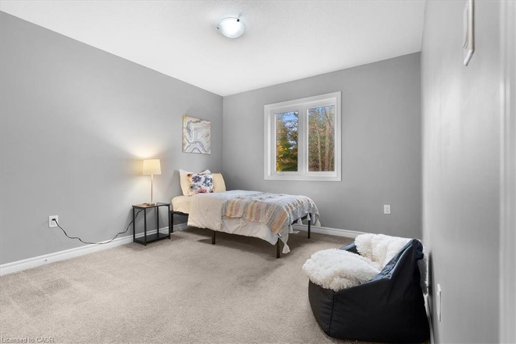 28-324 Equestrian Way, Cambridge, ON - Indoor Photo Showing Bedroom