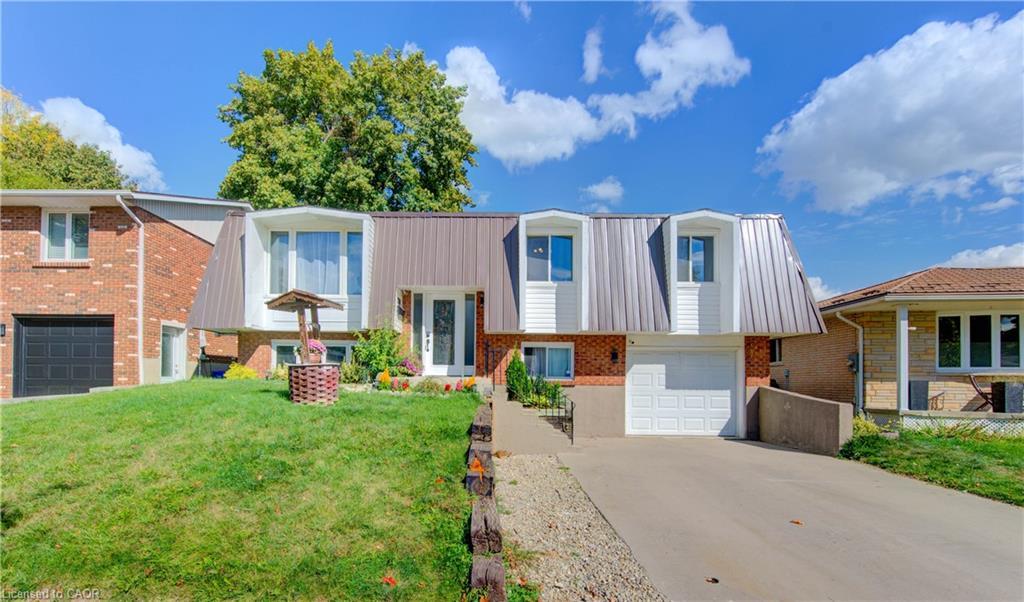 320 Country Hill Drive, Kitchener, ON - Outdoor