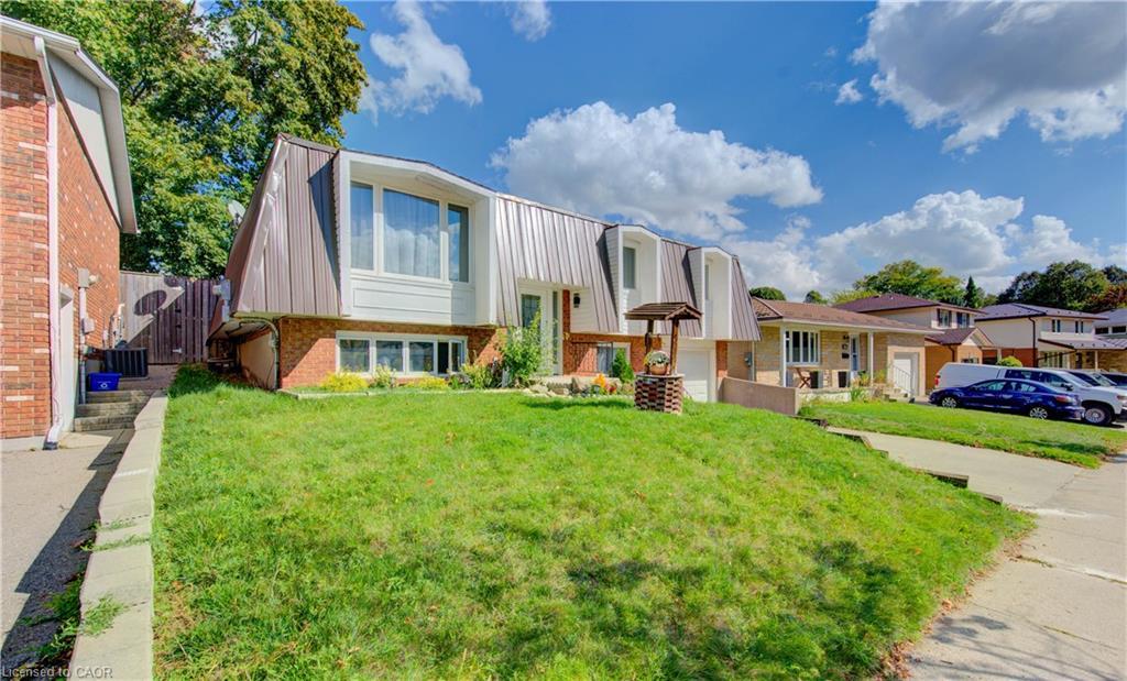 320 Country Hill Drive, Kitchener, ON - Outdoor