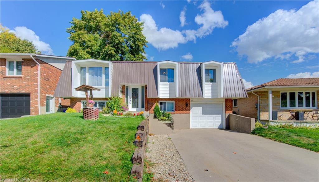 320 Country Hill Drive, Kitchener, ON - Outdoor With Facade