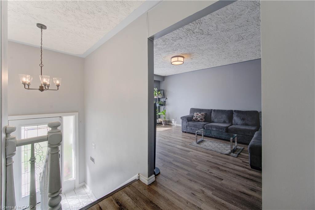 320 Country Hill Drive, Kitchener, ON - Indoor Photo Showing Other Room