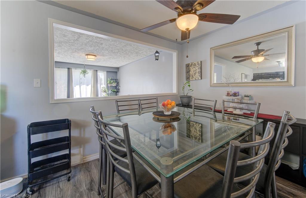 320 Country Hill Drive, Kitchener, ON - Indoor Photo Showing Dining Room