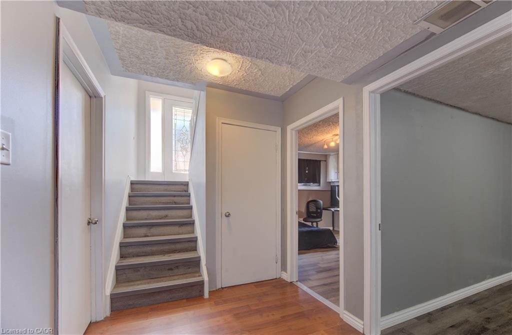 320 Country Hill Drive, Kitchener, ON - Indoor Photo Showing Other Room