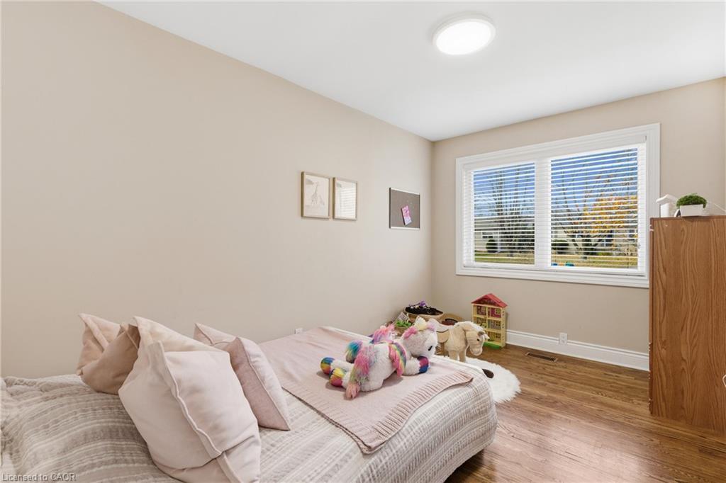 496 Pineland Avenue, Oakville, ON - Indoor Photo Showing Bedroom