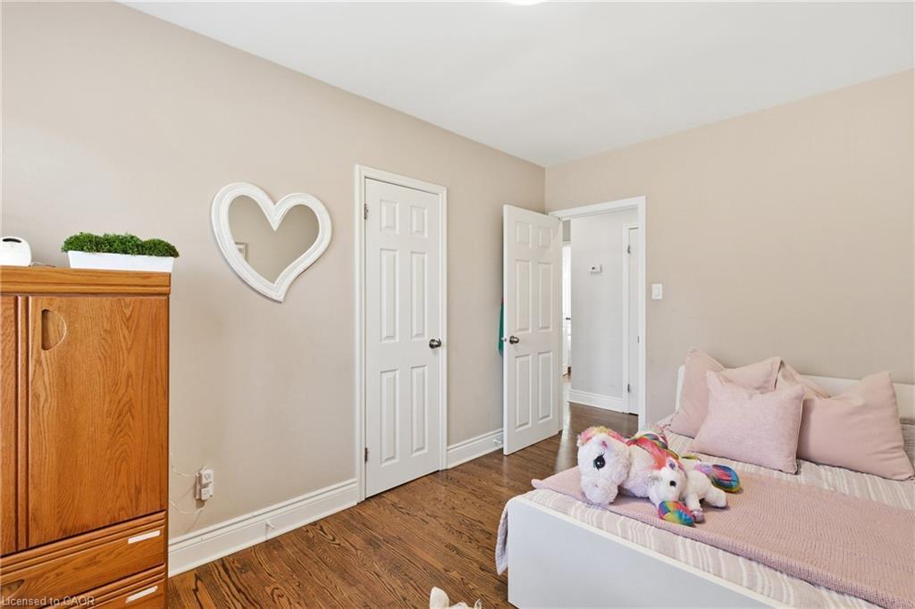 496 Pineland Avenue, Oakville, ON - Indoor Photo Showing Bedroom