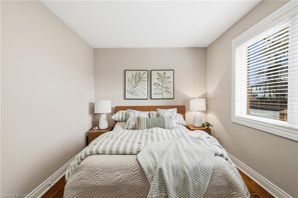 496 Pineland Avenue, Oakville, ON - Indoor Photo Showing Bedroom