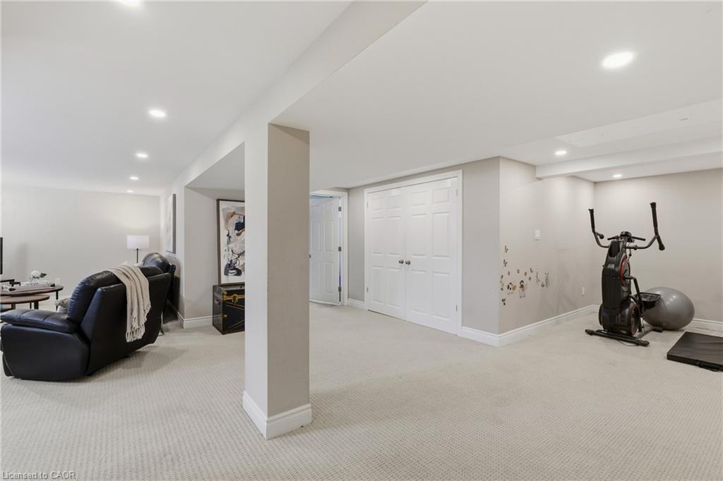 496 Pineland Avenue, Oakville, ON - Indoor