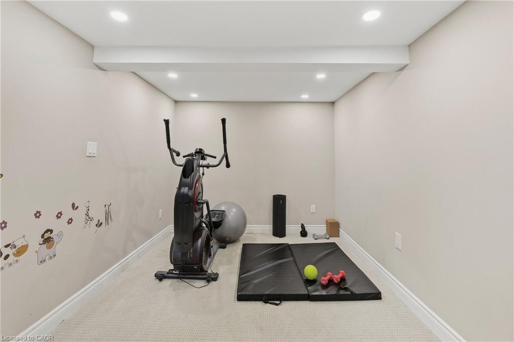 496 Pineland Avenue, Oakville, ON - Indoor Photo Showing Gym Room