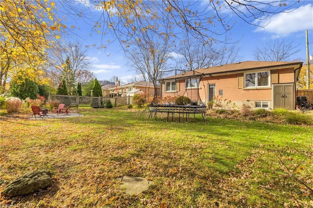 496 Pineland Avenue, Oakville, ON - Outdoor