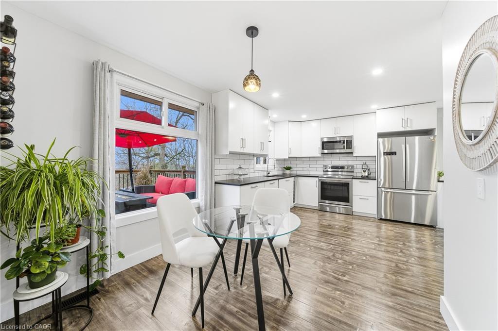 23 Stonegate Drive, Kitchener, ON - Indoor