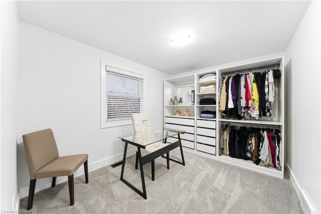 23 Stonegate Drive, Kitchener, ON - Indoor