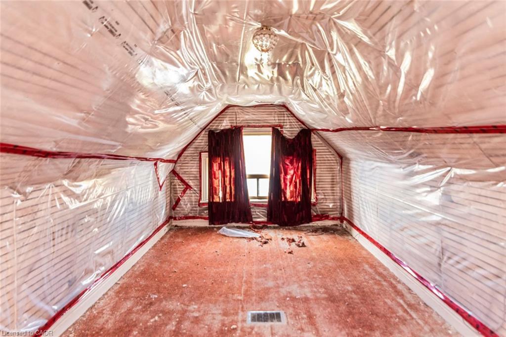 538 Hughson Street N, Hamilton, ON - Indoor Photo Showing Other Room