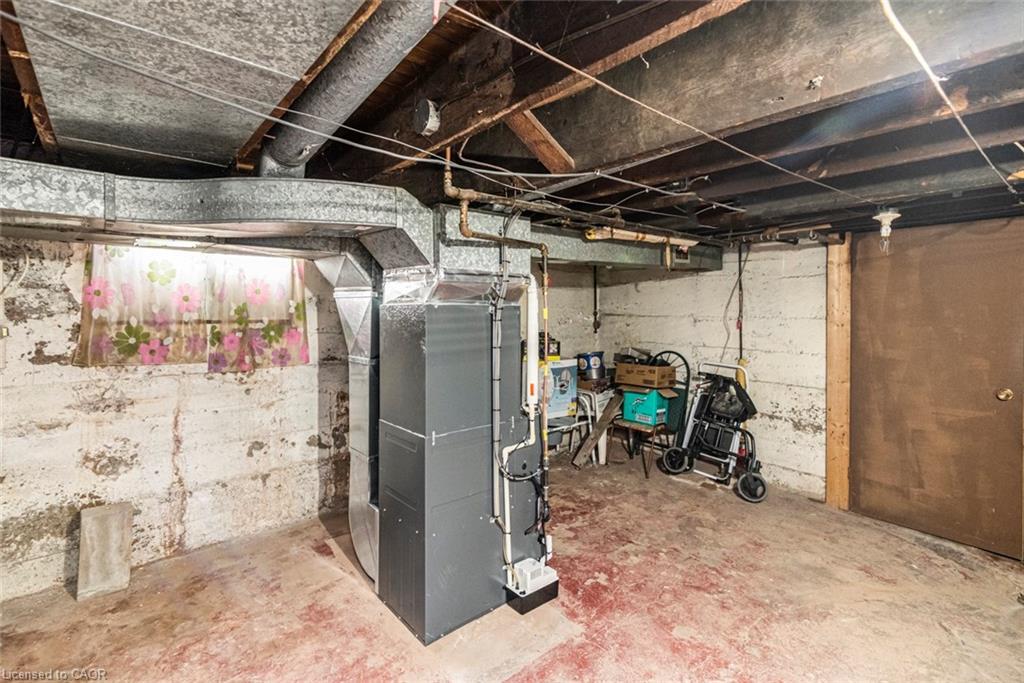 538 Hughson Street N, Hamilton, ON - Indoor Photo Showing Basement