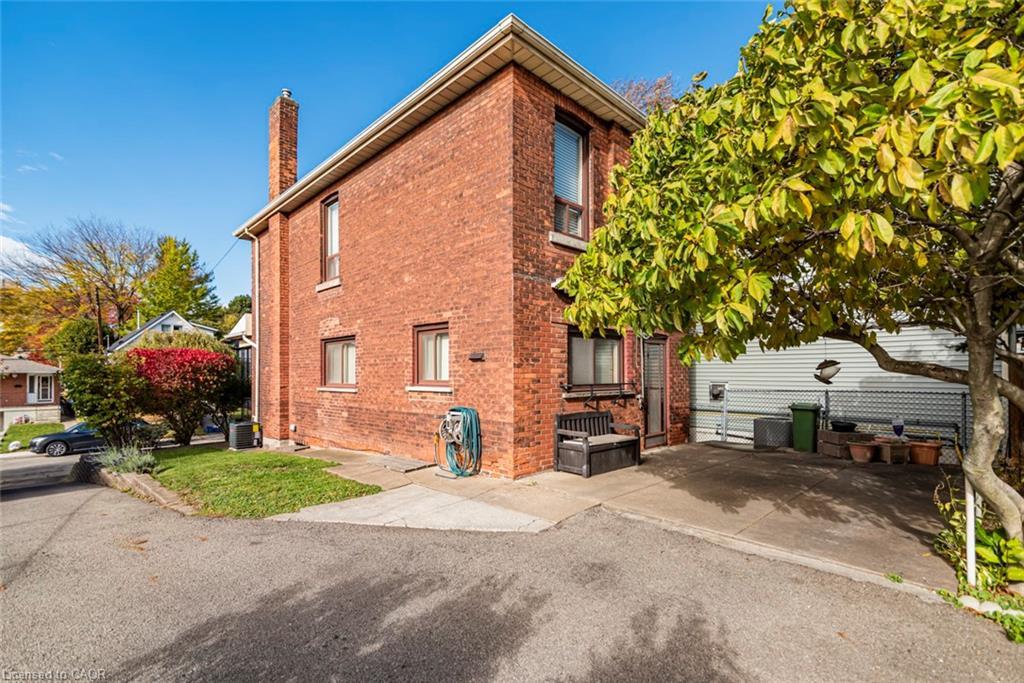 538 Hughson Street N, Hamilton, ON - Outdoor