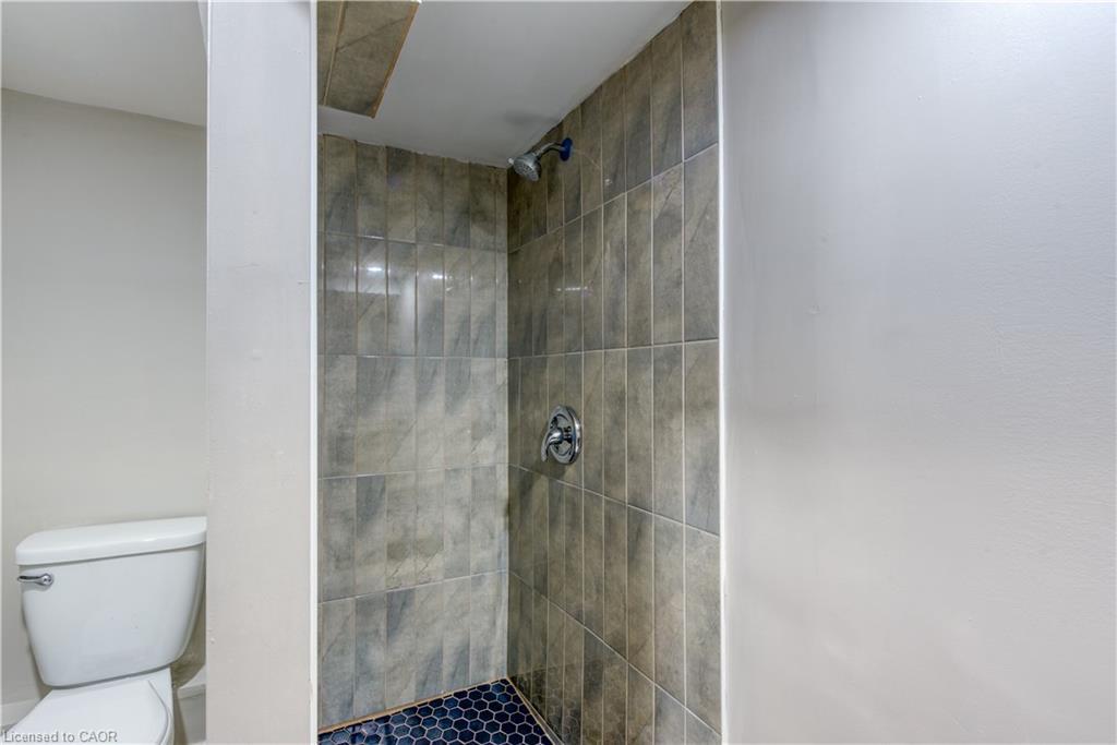 Basement-2100 Brampton Street, Hamilton, ON - Indoor Photo Showing Bathroom