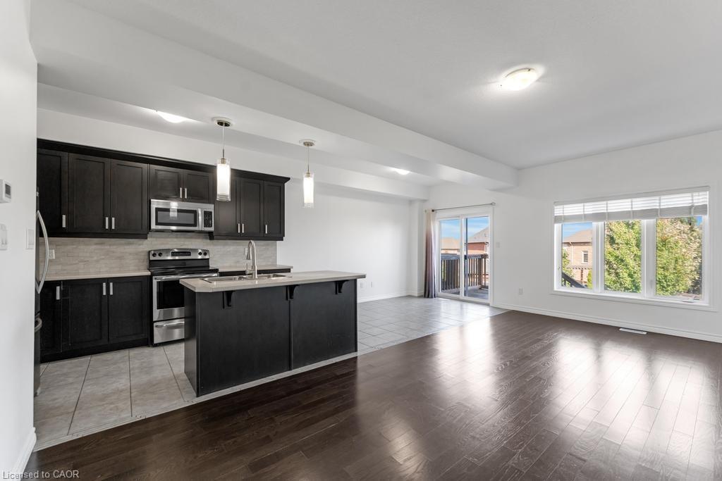 70 Vinton Road, Ancaster, ON - Indoor Photo Showing Kitchen