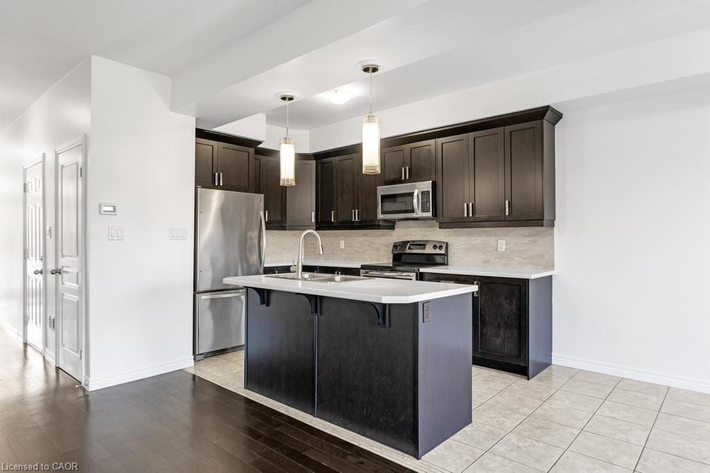 70 Vinton Road, Ancaster, ON - Indoor Photo Showing Kitchen With Upgraded Kitchen