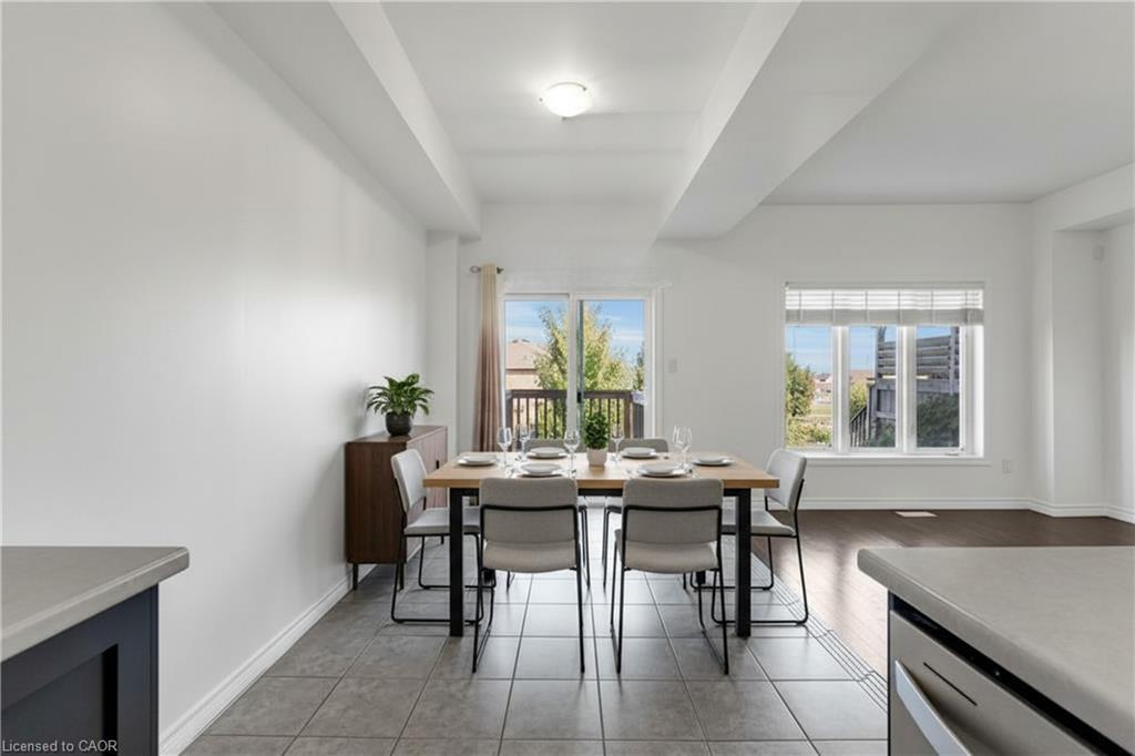70 Vinton Road, Ancaster, ON - Indoor Photo Showing Dining Room