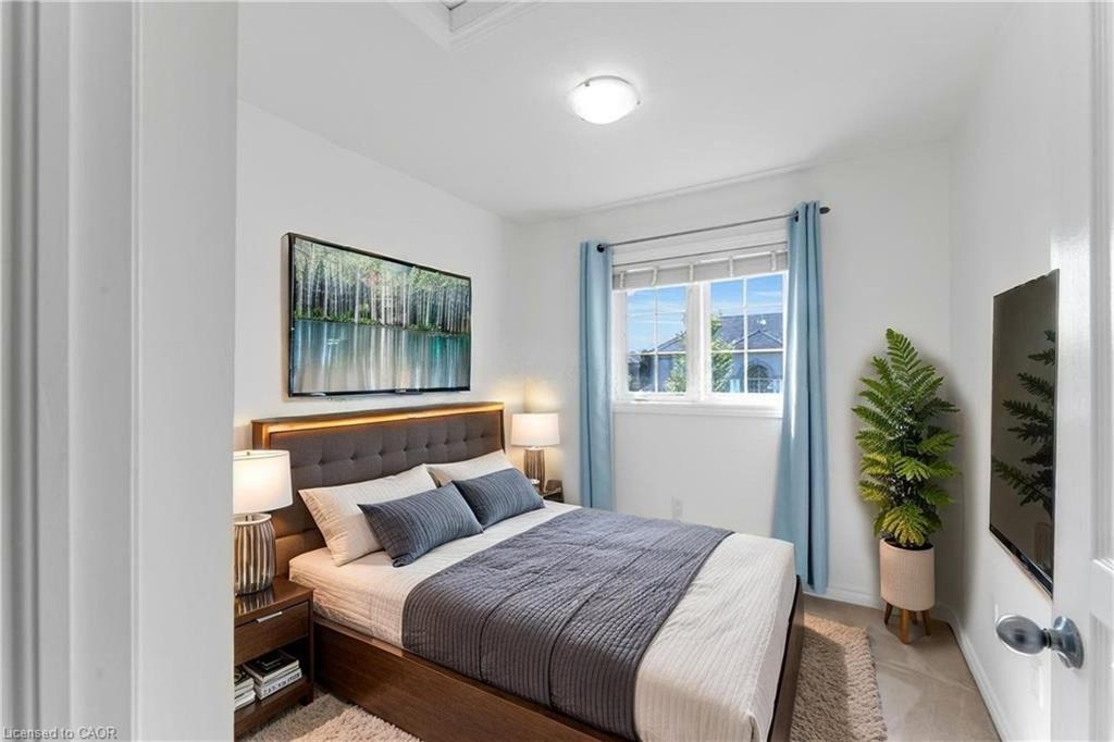 70 Vinton Road, Ancaster, ON - Indoor Photo Showing Bedroom