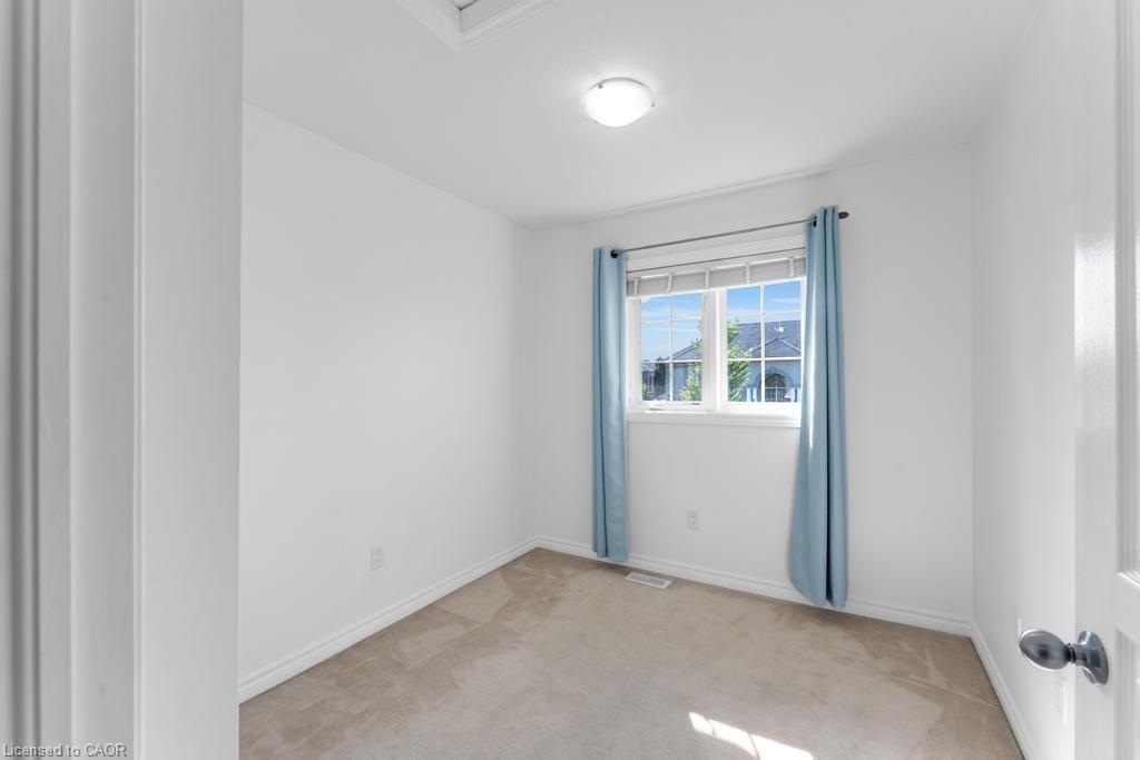 70 Vinton Road, Ancaster, ON - Indoor Photo Showing Other Room