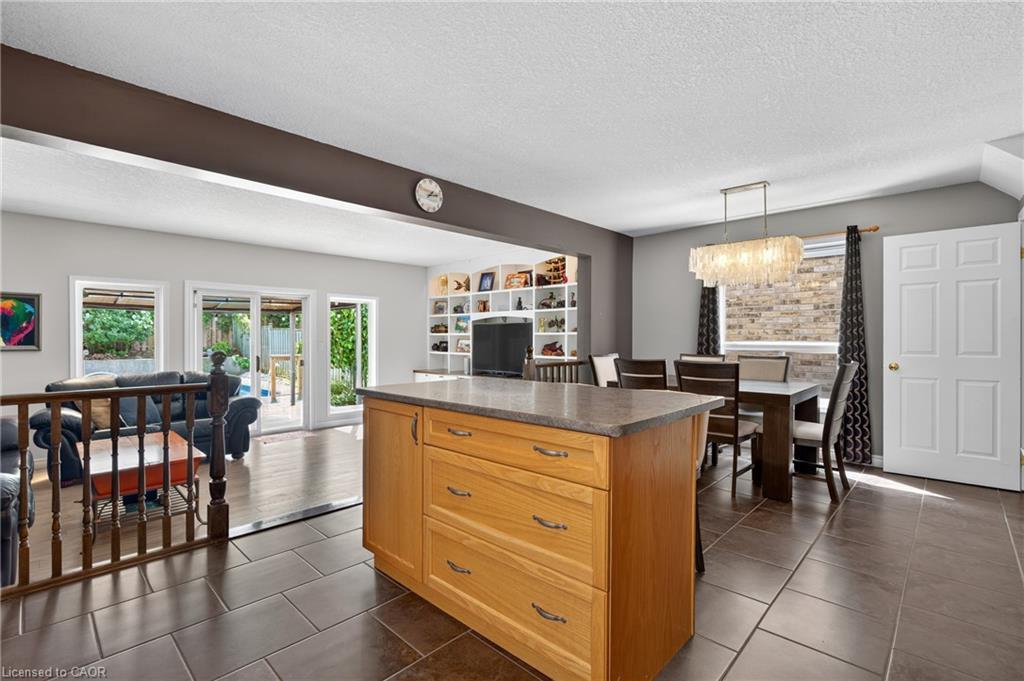 517 Thornview Place, Waterloo, ON - Indoor Photo Showing Dining Room