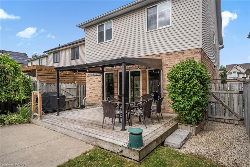 517 Thornview Place, Waterloo, ON - Outdoor With Deck Patio Veranda With Exterior