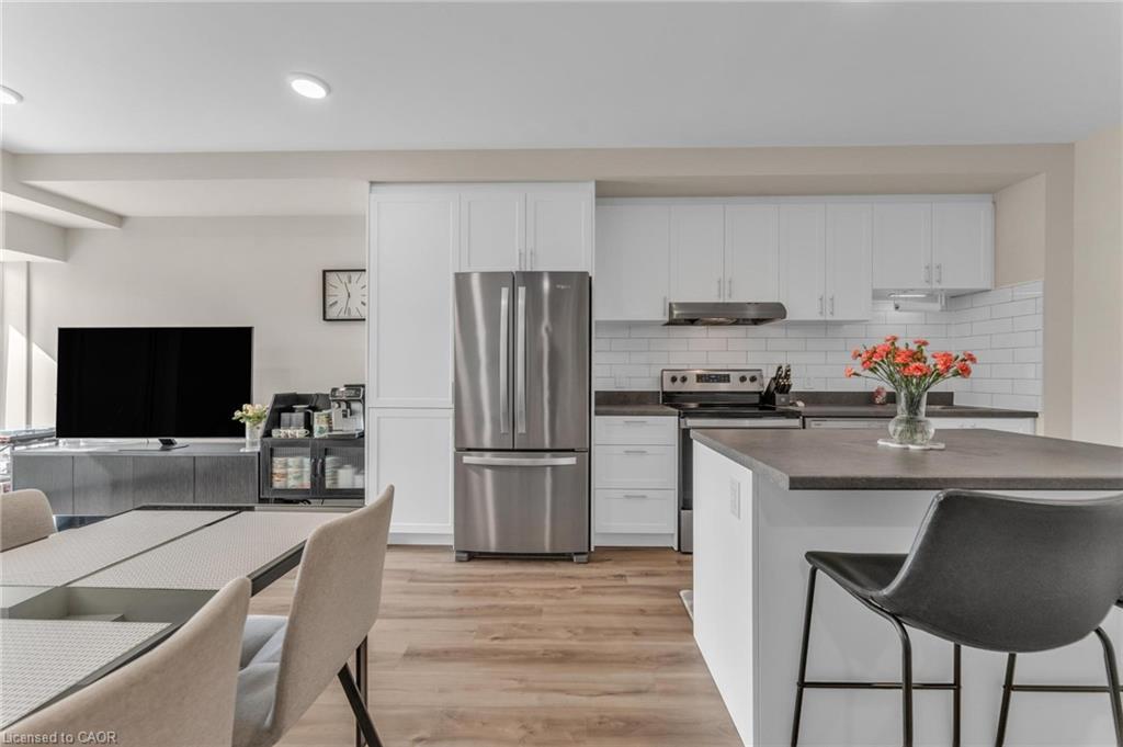 231-50 Herrick Avenue, St. Catharines, ON - Indoor Photo Showing Kitchen