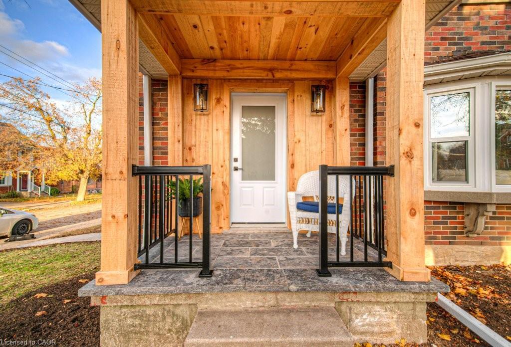 30 Dunbar Road S, Waterloo, ON - Outdoor