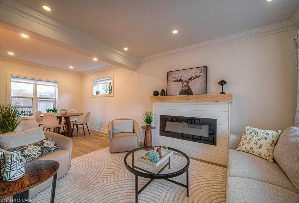 30 Dunbar Road S, Waterloo, ON - Indoor Photo Showing Living Room With Fireplace