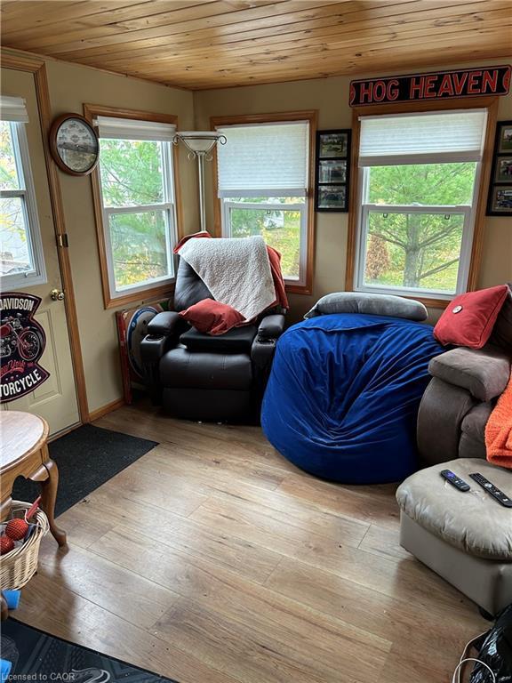 7760 3 Highway W, Dunnville, ON - Indoor Photo Showing Bedroom