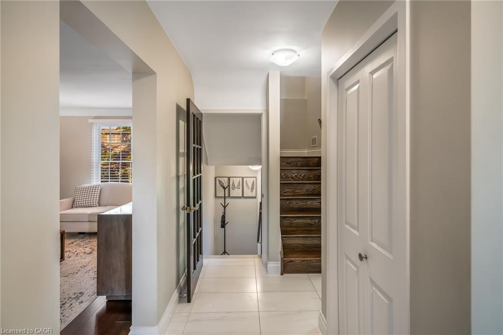 4 Upper Canada Drive, St. Catharines, ON - Indoor Photo Showing Other Room