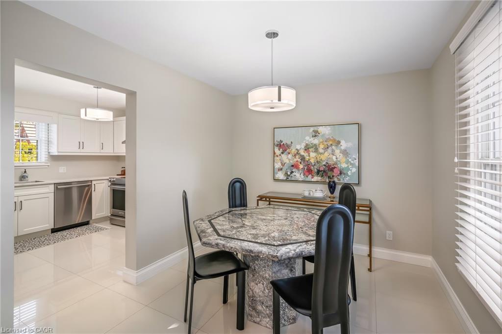 4 Upper Canada Drive, St. Catharines, ON - Indoor Photo Showing Dining Room