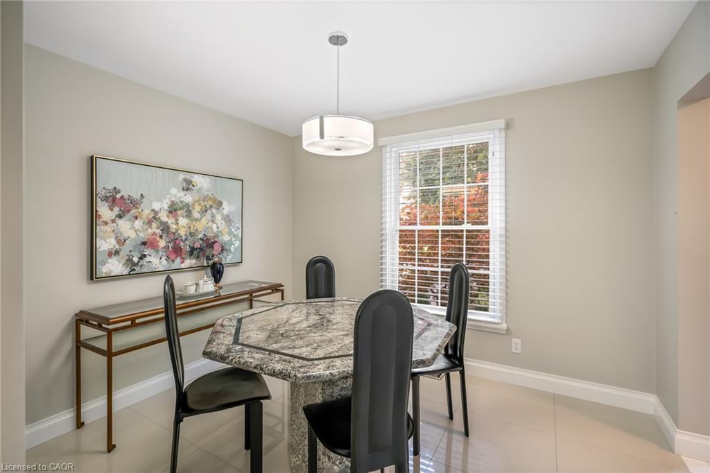 4 Upper Canada Drive, St. Catharines, ON - Indoor Photo Showing Dining Room