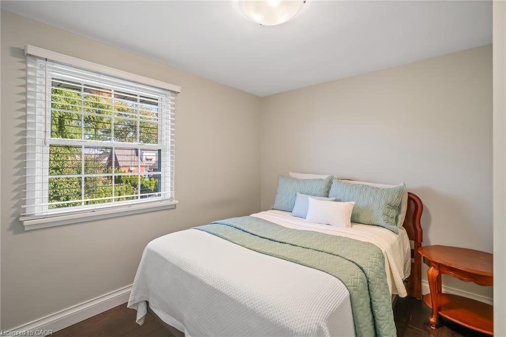 4 Upper Canada Drive, St. Catharines, ON - Indoor Photo Showing Bedroom