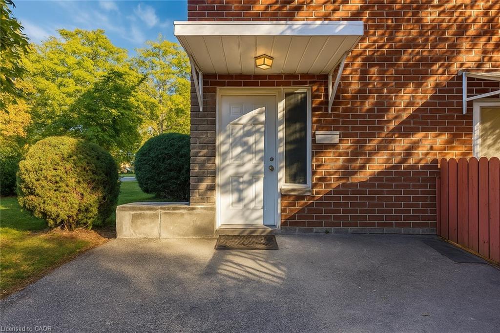 48 Luscombe Street, Hamilton, ON - Outdoor