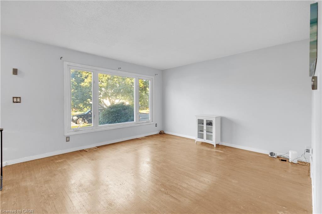 48 Luscombe Street, Hamilton, ON - Indoor