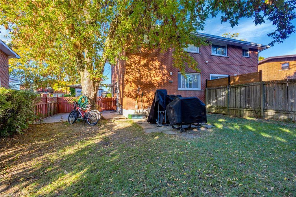 48 Luscombe Street, Hamilton, ON - Outdoor