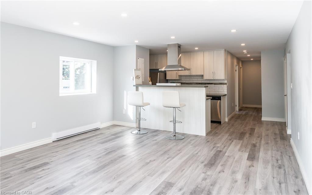 16-529 Elm Street, Port Colborne, ON - Indoor Photo Showing Kitchen