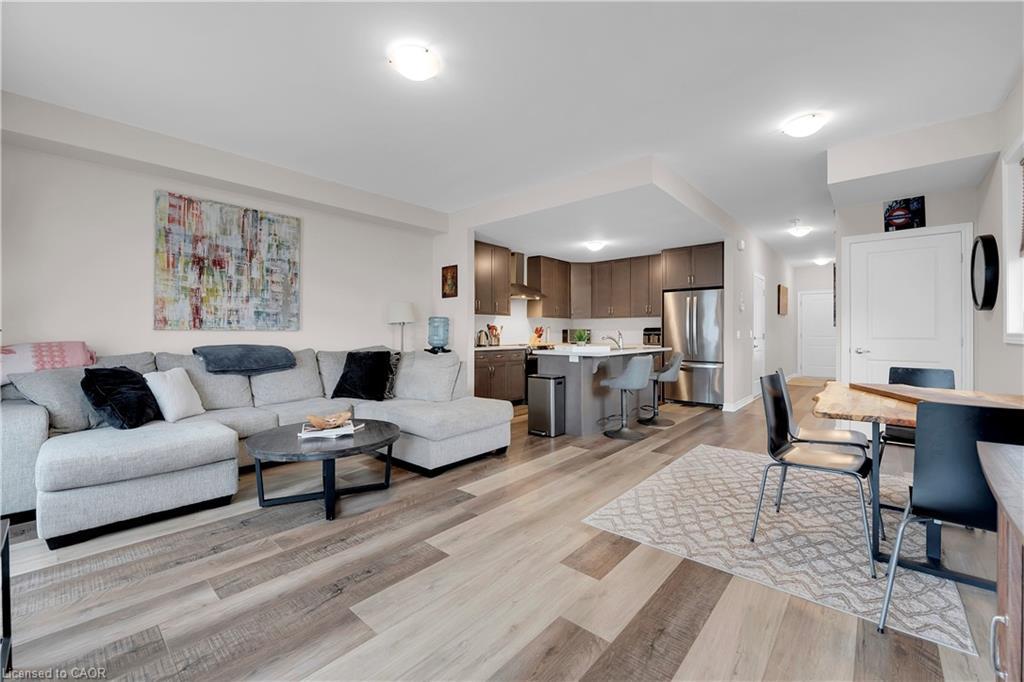 24-27 Rachel Drive, Stoney Creek, ON - Indoor Photo Showing Living Room