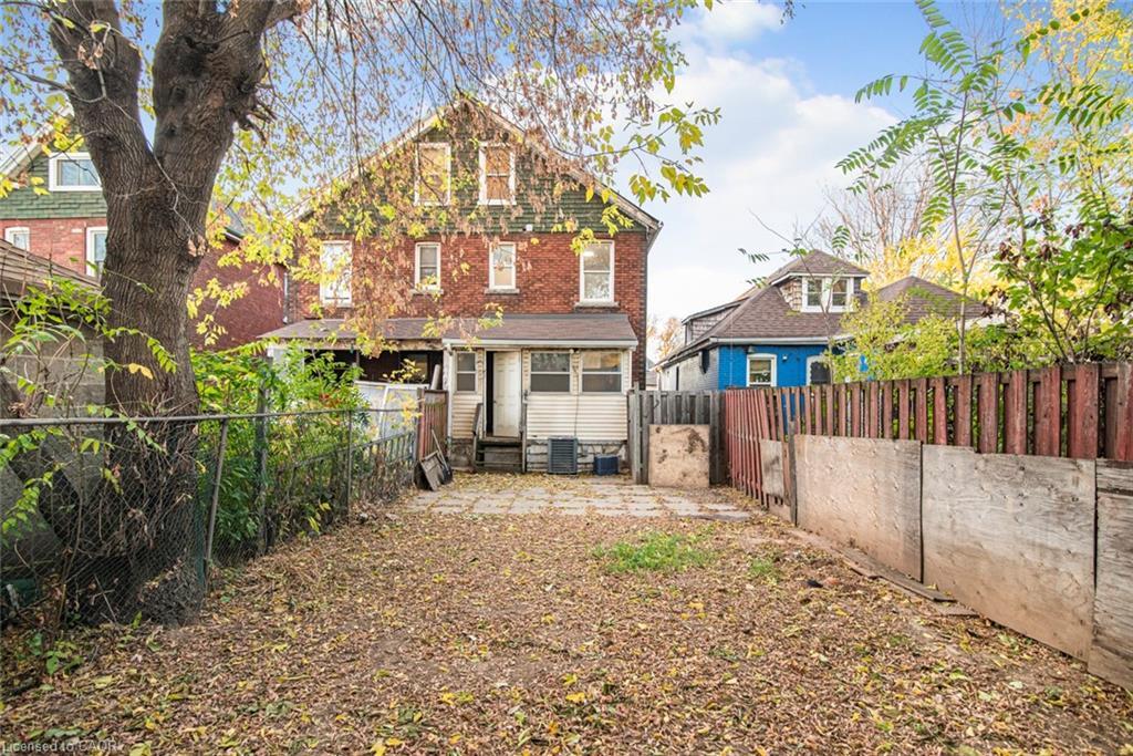 8 Leeds Street, Hamilton, ON - Outdoor