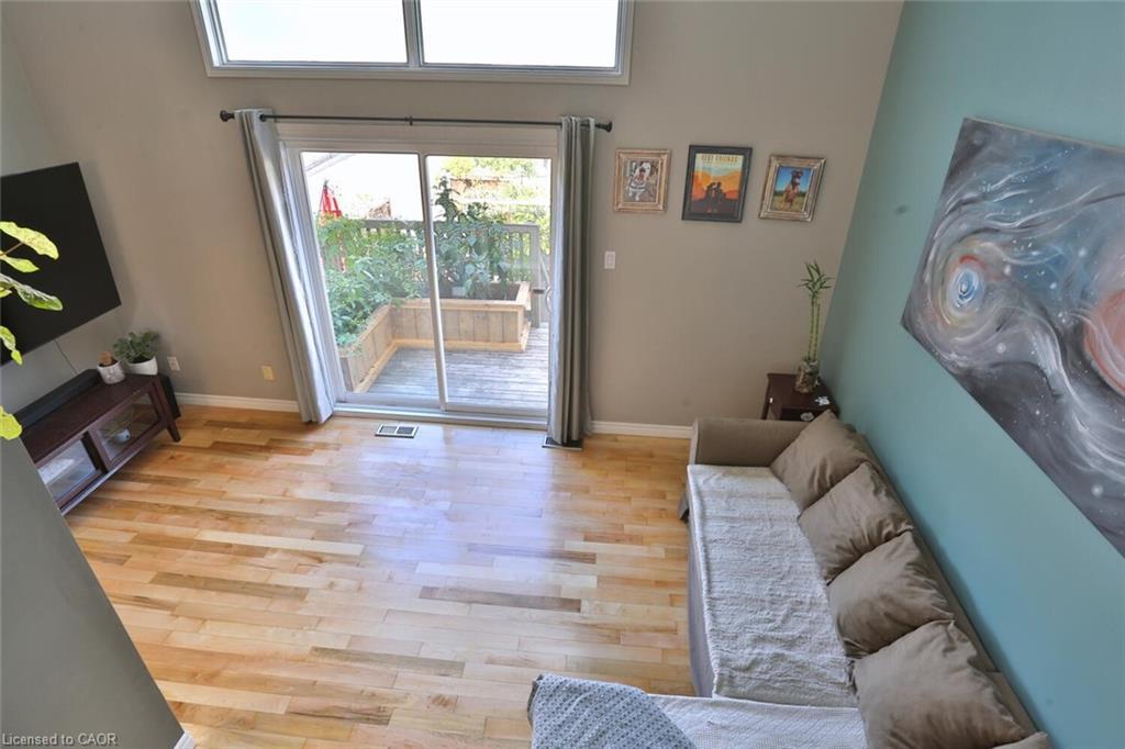 6-1085 Queens Boulevard, Kitchener, ON - Indoor