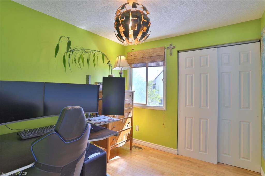 6-1085 Queens Boulevard, Kitchener, ON - Indoor Photo Showing Office