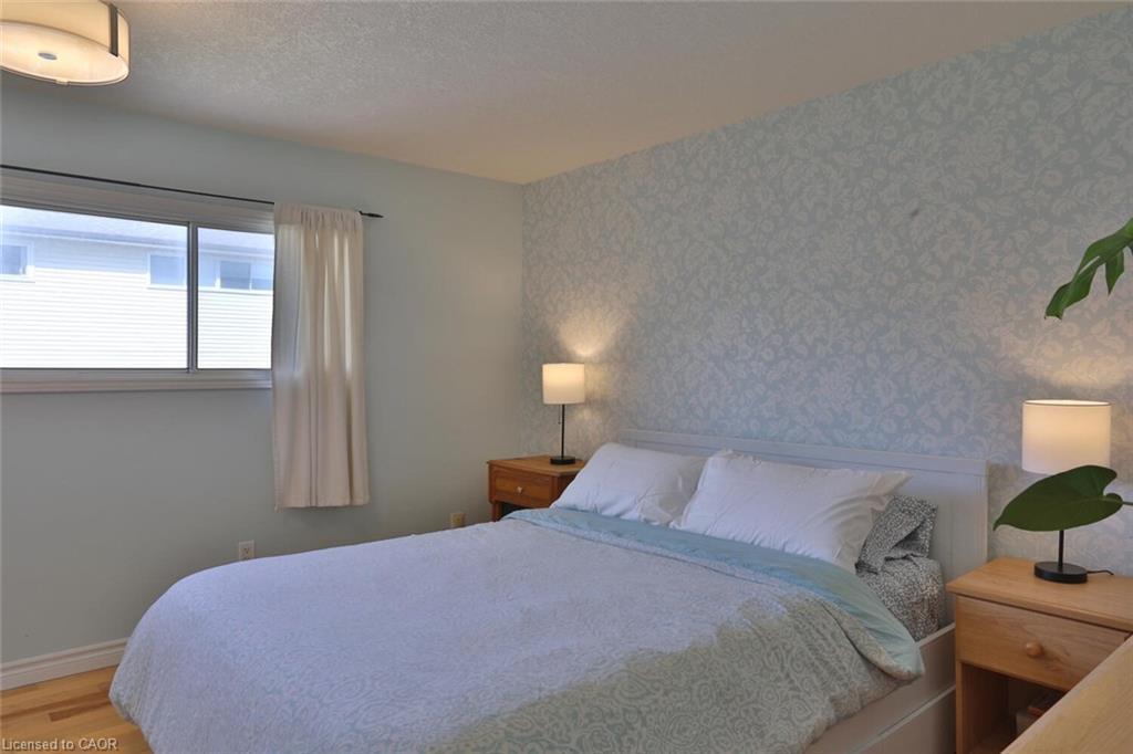 6-1085 Queens Boulevard, Kitchener, ON - Indoor Photo Showing Bedroom