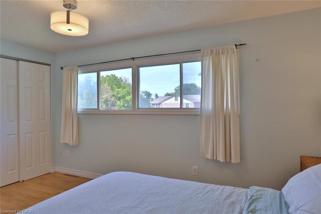 6-1085 Queens Boulevard, Kitchener, ON - Indoor Photo Showing Bedroom