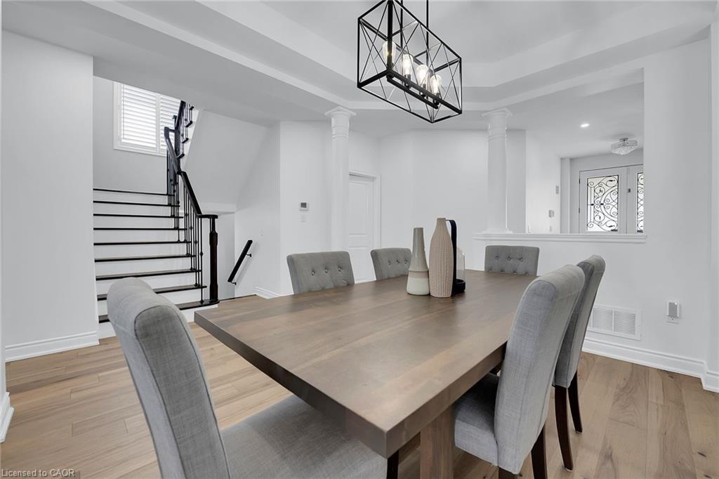 78 Chaumont Drive, Stoney Creek, ON - Indoor Photo Showing Dining Room