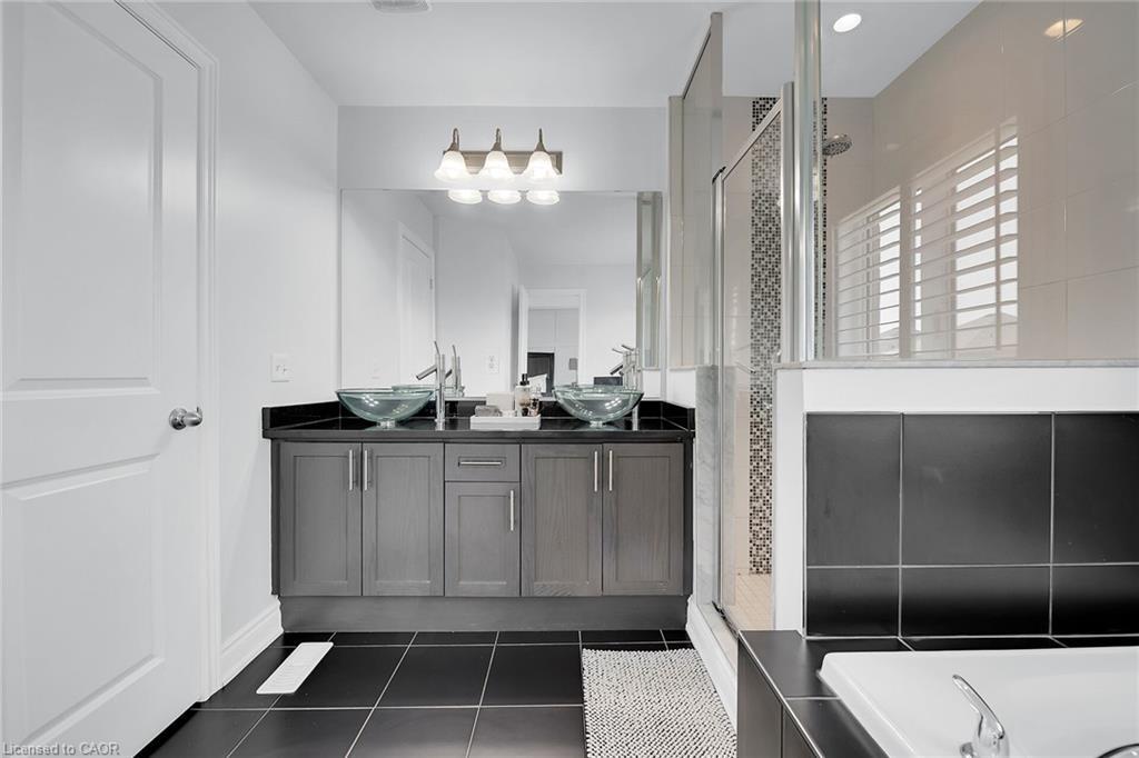 78 Chaumont Drive, Stoney Creek, ON - Indoor Photo Showing Other Room