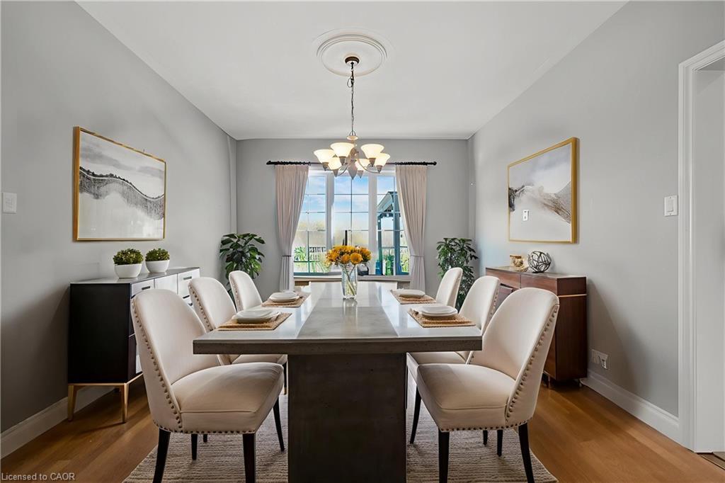 1295 Sheffield Road, Cambridge, ON - Indoor Photo Showing Dining Room