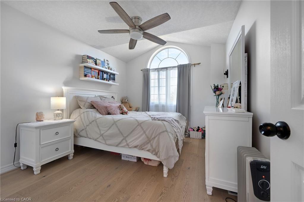 1295 Sheffield Road, Cambridge, ON - Indoor Photo Showing Bedroom