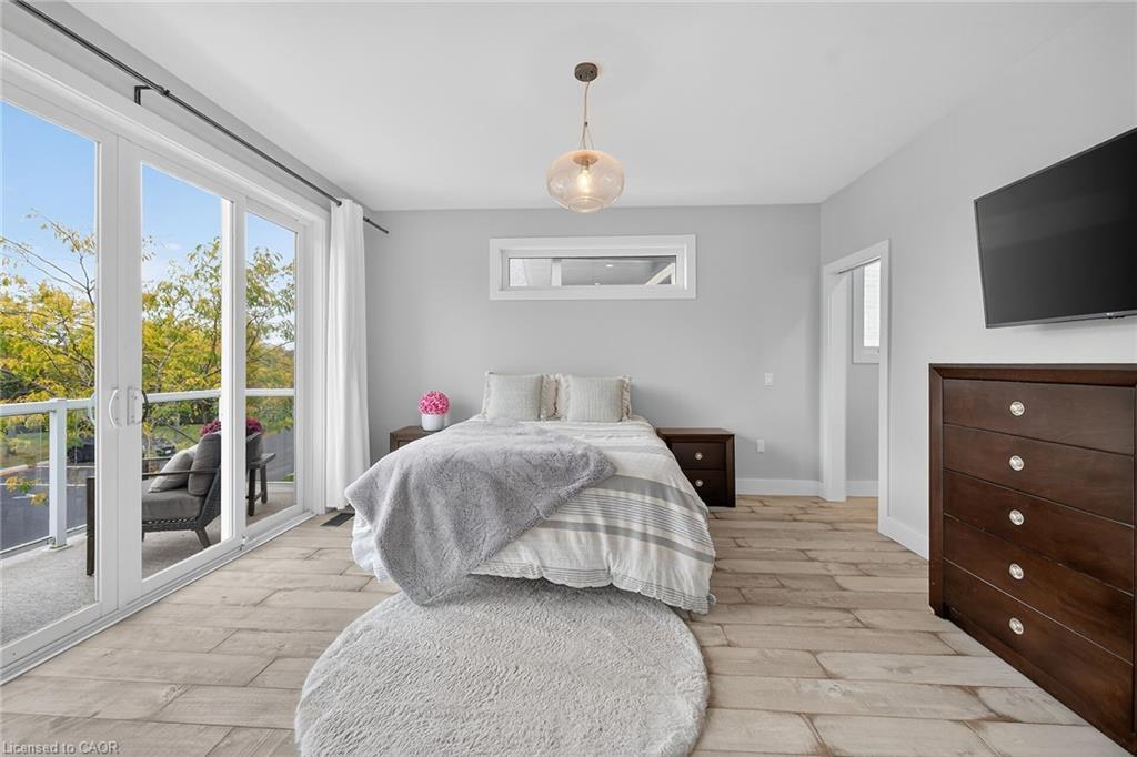 21-80 New Lakeshore Road, Port Dover, ON - Indoor Photo Showing Bedroom